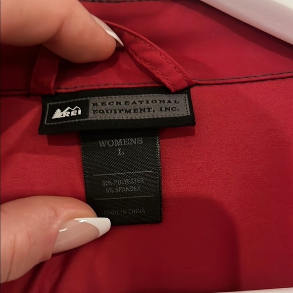 REI Outdoor Red Jacket with Zip Uo Pockets Size Large - Picture 2 of 11